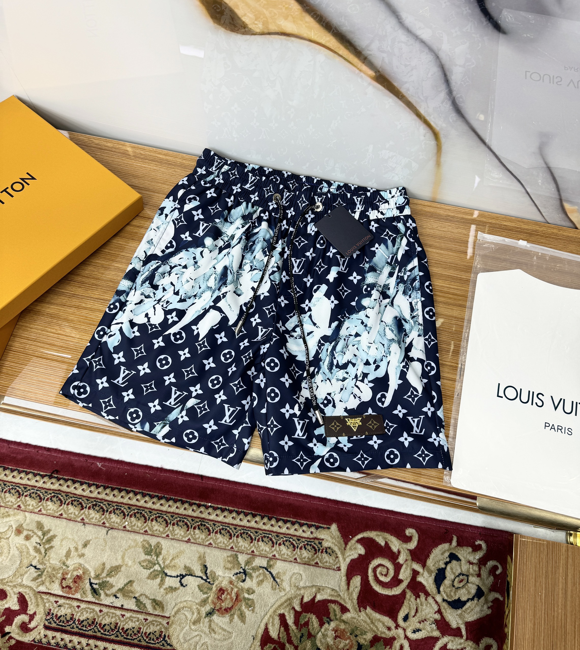 Quần short gió Louis Vuitton LV Xanh than họa tiết hoa loang logo full Like Auth 1-1 on web CD MK